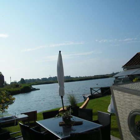 Gaestehaus " Schoene Aussicht " Neuharlingersiel Exterior foto