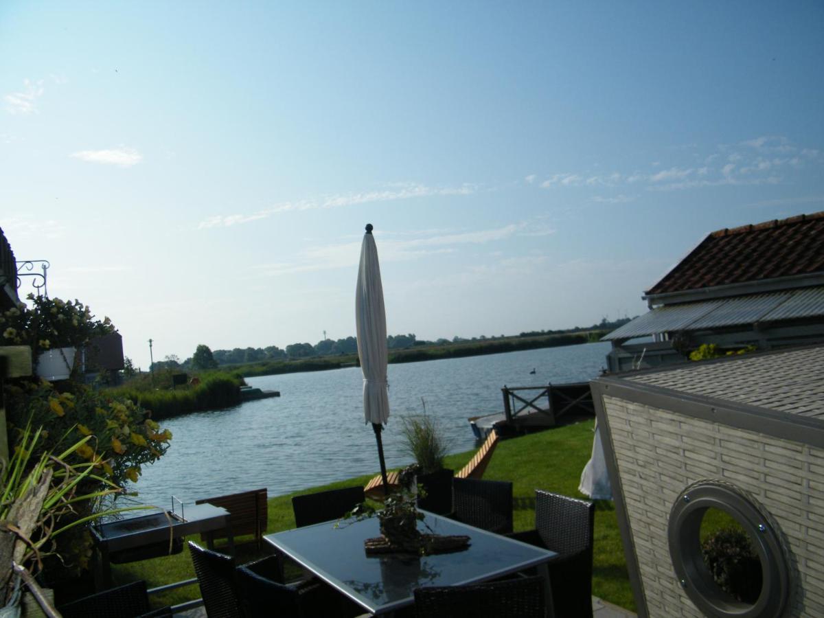 Gaestehaus " Schoene Aussicht " Neuharlingersiel Exterior foto